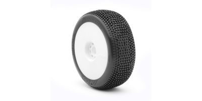 AKA Impact 1:8 Buggy Tyre Ultra Soft on white Evo Wheels (2)